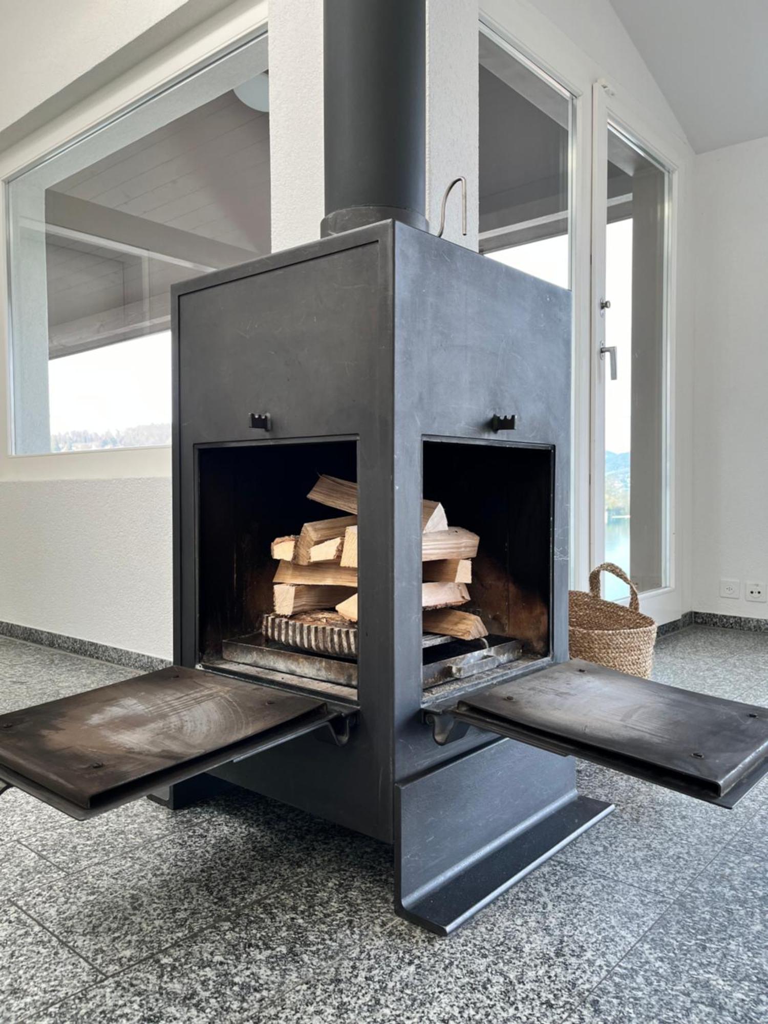 Wohnung Mit Grossartiger Seesicht Und Balkon Spiez Exterior photo