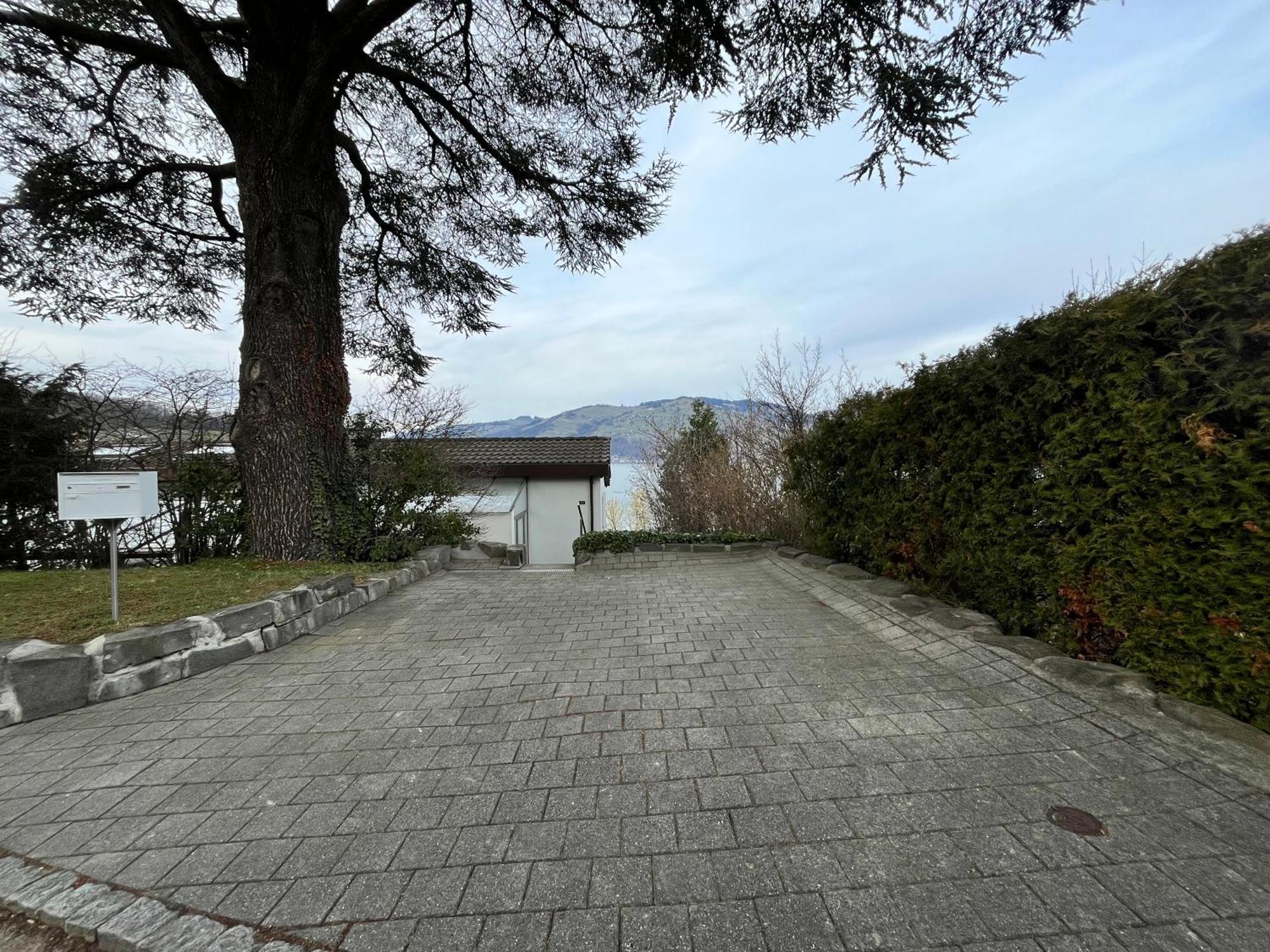Wohnung Mit Grossartiger Seesicht Und Balkon Spiez Exterior photo