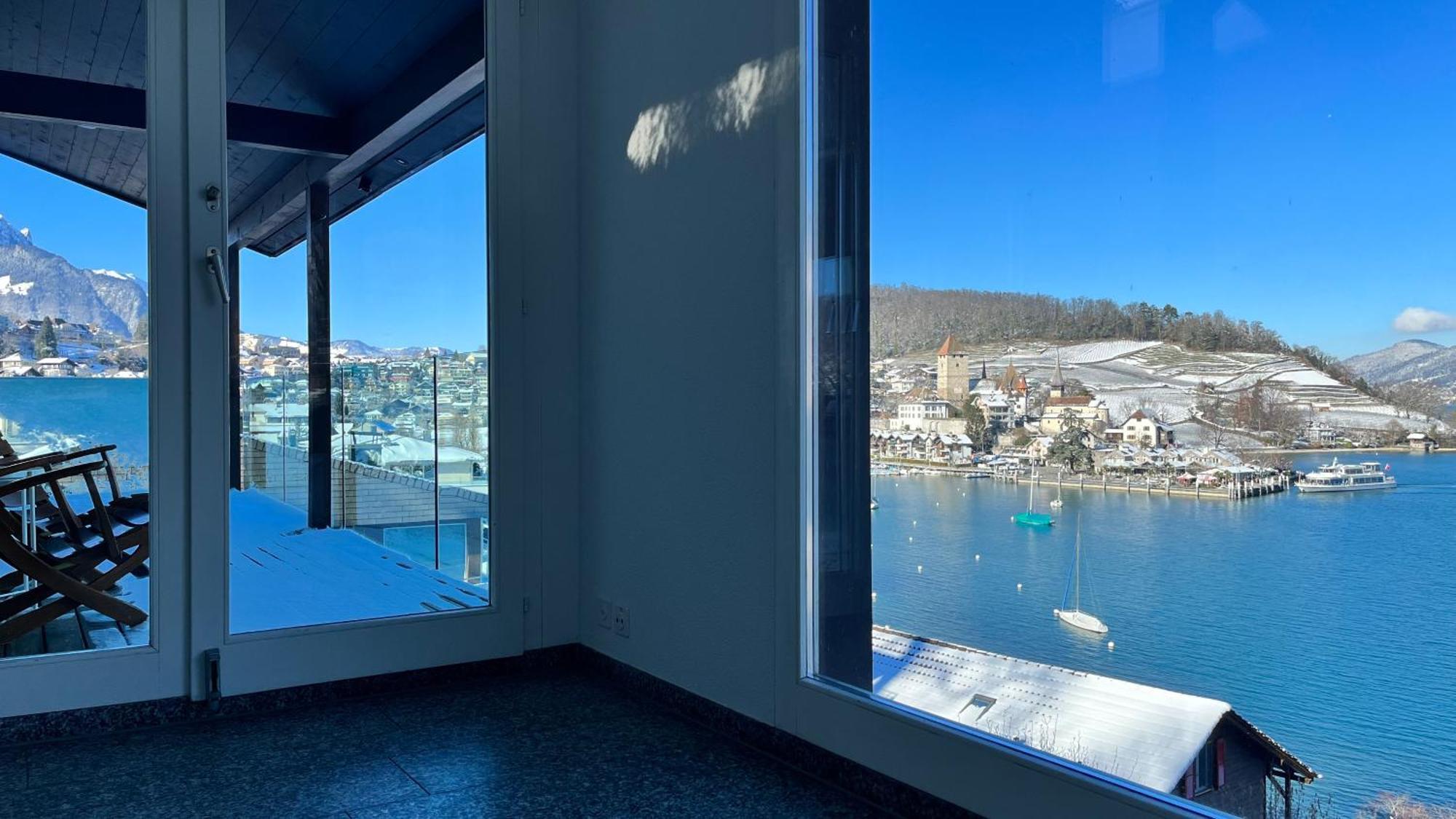 Wohnung Mit Grossartiger Seesicht Und Balkon Spiez Exterior photo