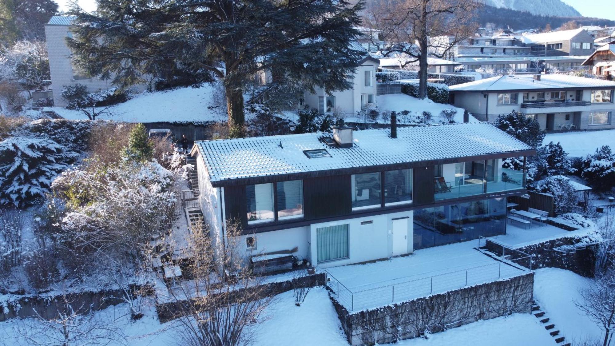 Wohnung Mit Grossartiger Seesicht Und Balkon Spiez Exterior photo